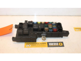 Блок предохранителей 9452993, 518322110 Volvo V70