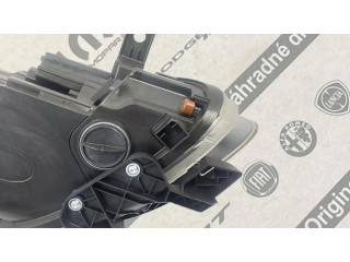 Передняя фара