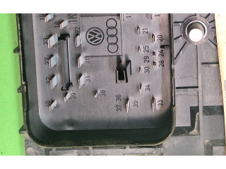   Pojistková skříňka 1k0937629   Volkswagen Caddy 2013