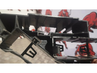 Другая деталь салона