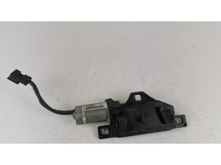 Притягиватель задней крышки