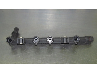 Vstřikovací lišta 3219018301 Fiat Punto (188) pro benzínový motor 1.2 188A4000