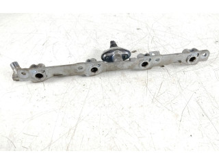 Vstřikovací lišta 8945833030 Toyota RAV 4 (XA50) A25A-FXS