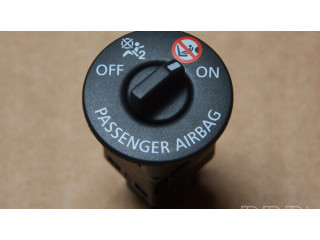 Включатель надувной подушки для пассажира