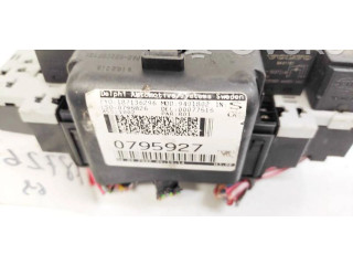 Блок предохранителей  9162316, 0795927   Volvo S80    