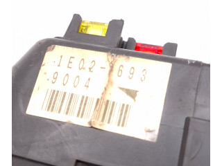 Pojistková skříňka Спидометр (приборный щиток) 1E021693, MB953383 Volvo S40, V40 2001