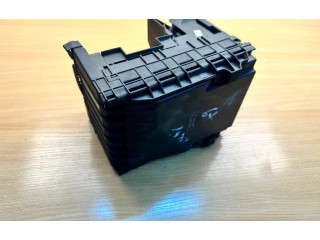 Блок предохранителей 1K0937132F Volkswagen Golf Plus