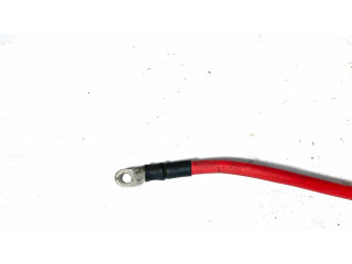 Плюсовый провод (аккумулятора)