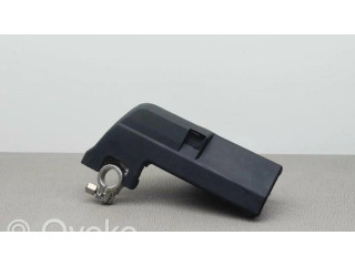 Плюсовый провод (аккумулятора)