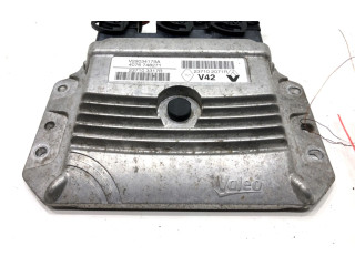 Řídící jednotka 237103317R Renault Clio IV 2018