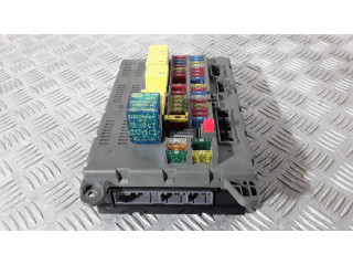 Блок предохранителей 52010565B, 737910 Land Rover Freelander