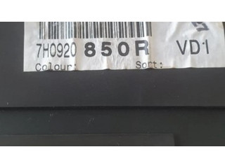 Přístrojová deska Volkswagen Transporter - Caravelle T5 2008 7H0920850R