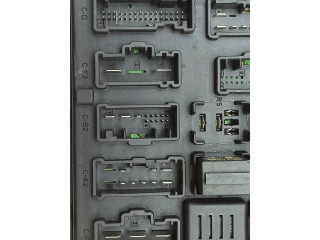 Блок предохранителей 6905228, 6911922   BMW Z4 E85 E86    