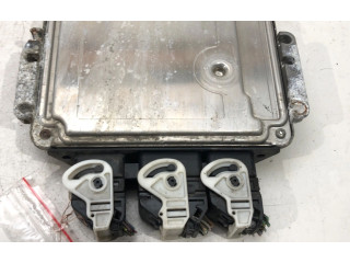 Řídící jednotka Mazda 3 I 2004