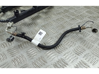 Топливная рампа 05281428AA   Jeep Grand Cherokee WL  