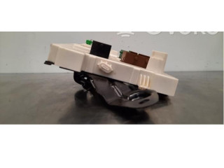 Блок комфорта 32268107AB Volvo XC40