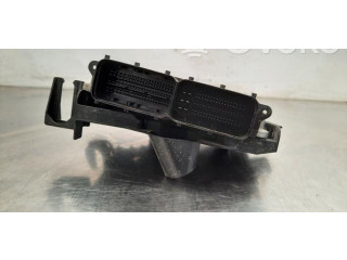 Блок управления двигателя    Audi Q5 SQ5