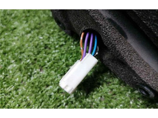 Zámek zadních dveří Mazda 5 2007