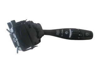 Ручка стеклоочистителей Mitsubishi Pajero