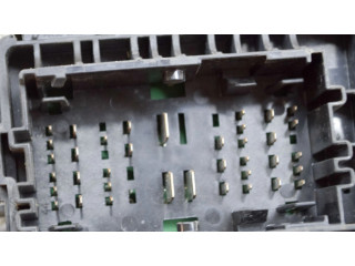 Блок предохранителей 103440600C, 103440500E Tesla Model S