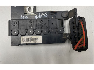 Блок предохранителей 6R0937550A Skoda Rapid (NH)