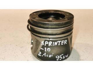 Píst A6510301117 Mercedes-Benz Sprinter W906 pro naftový motor 2.1