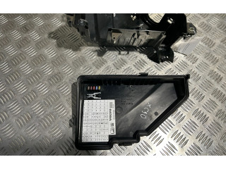 Блок предохранителей  31398000, 31398001   Volvo XC90    