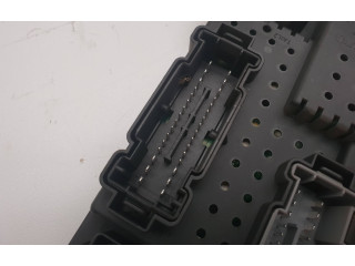 Блок предохранителей 8676391, 12217799   Volvo XC90    