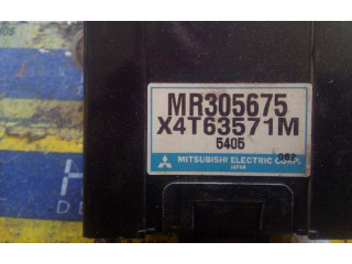 Блок управления MR305675   Mitsubishi Montero