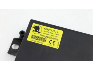 Блок управления парковки 3U0919282A   Skoda Superb B5 (3U)