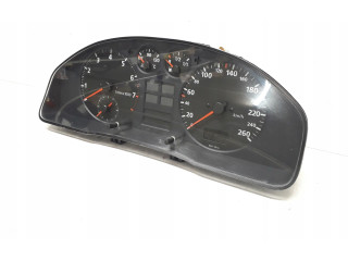 Přístrojová deska Audi A4 S4 B5 8D 1994 4D0907379D, 8D0907557B