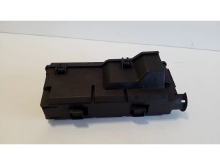 Блок предохранителей Jeep Cherokee