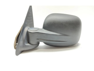 Зеркало электрическое левое Jeep Cherokee III KJ 2001-2008 года