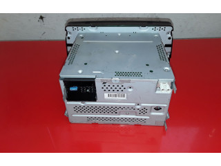 Радио/ проигрыватель CD/DVD / навигация