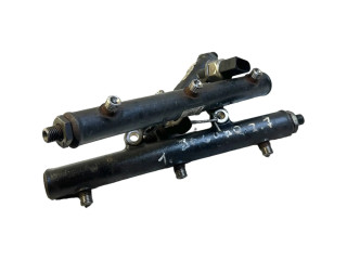 Топливная рампа 4R8Q9D280AC, Y2Y00715 Jaguar S-Type 2.7