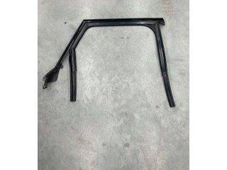 Уплотнительная резина (у стекла)    Audi A6 S6 C7 4G      