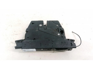 Замок задней крышки