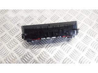 Блок управления климат-контролем F1ET18C612DJ, WZ8V039543   Ford Focus