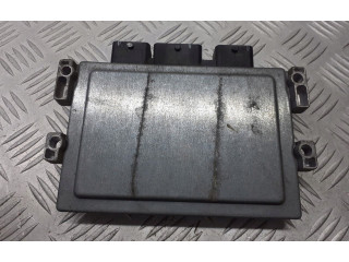 Блок управления двигателем Блок управления 8200774747   Renault Twingo II