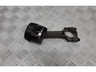  Поршень с шатуном    Dacia Logan I  
