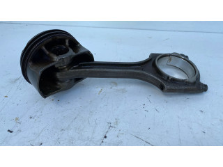 Поршень с шатуном Volvo V40 для бензинового двигателя 1.5