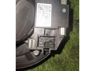 Вентилятор печки 1K1820015Q Volkswagen Caddy