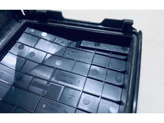 Блок предохранителей 1k0937132f Skoda Octavia Mk2 (1Z)