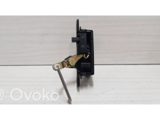 Замок задней крышки