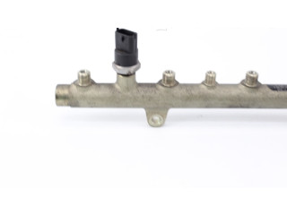 Топливная рампа 445214024 Mitsubishi Carisma для двигателя F9Q1