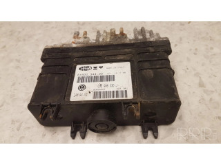 Řídící jednotka 032906030, 032906030J Volkswagen Polo III 6N 6N2 6NF 1997