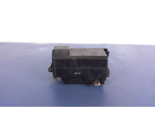 Блок предохранителей 7154-8755-30, 7154-8755-30 Daihatsu Sirion