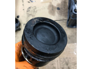 Píst 038JDE Volkswagen Tiguan