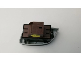 Включатель центрального замка