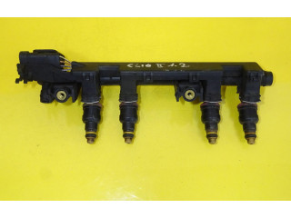 Топливная рампа 7700109066, 7700108667   Renault Clio II  